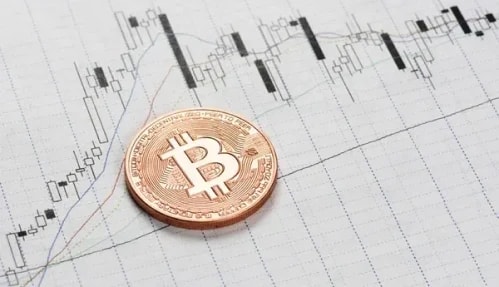 Bitcoin Reclaims $64K Amid ETF Growth: Bulls Return?